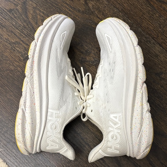 Hoka Clifton 9 White Lemonade - Picture 3 of 5
